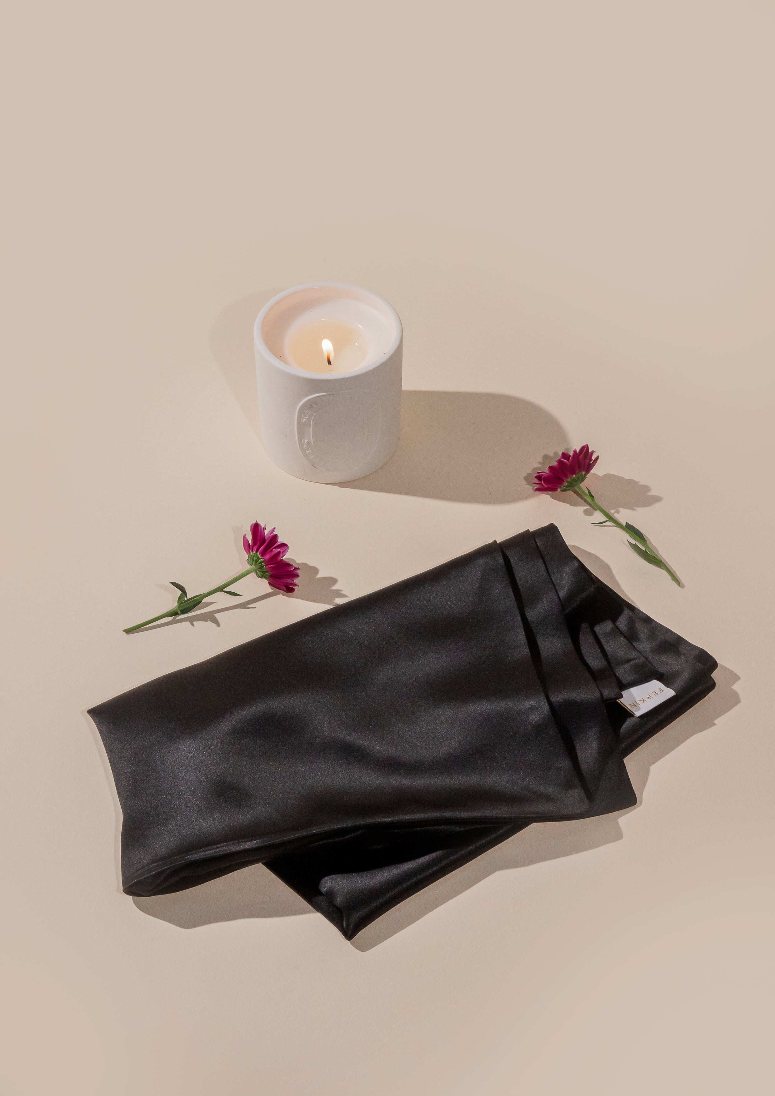 Noir Pillowcase (Queen Size)